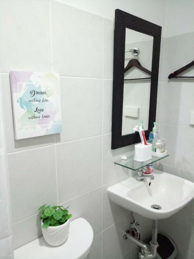 Unit 711 At Cityscapes Bacolod Kültér fotó